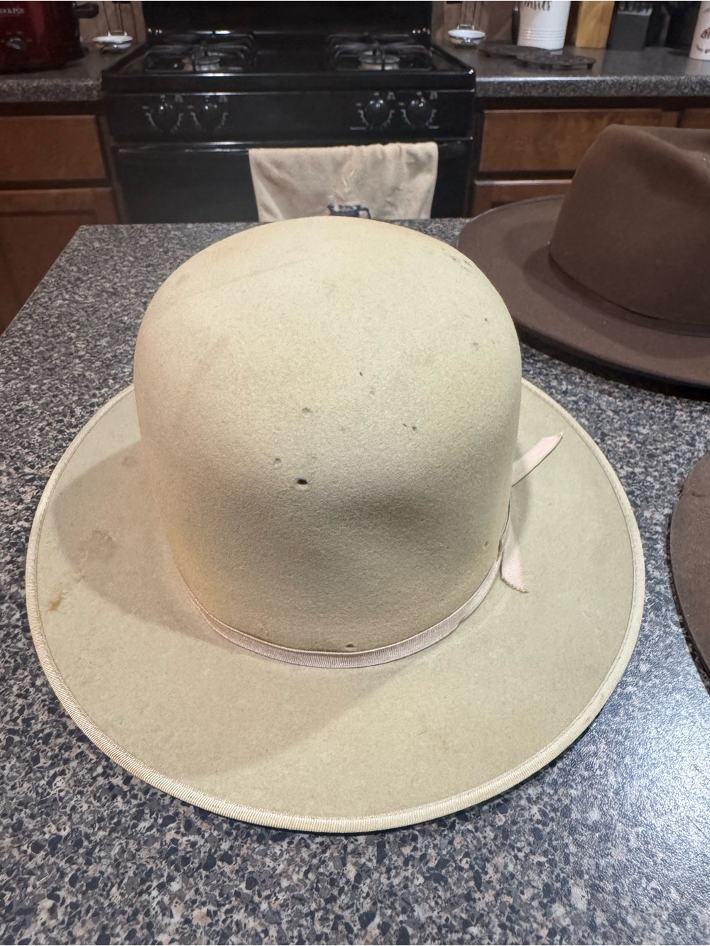 Lot of beat up cowboy hats Stetson Resistol Dynafelt - Picture 2 of 16